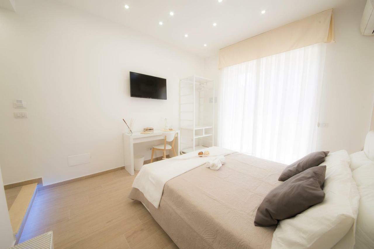 シェリー B&B サレルノ エクステリア 写真